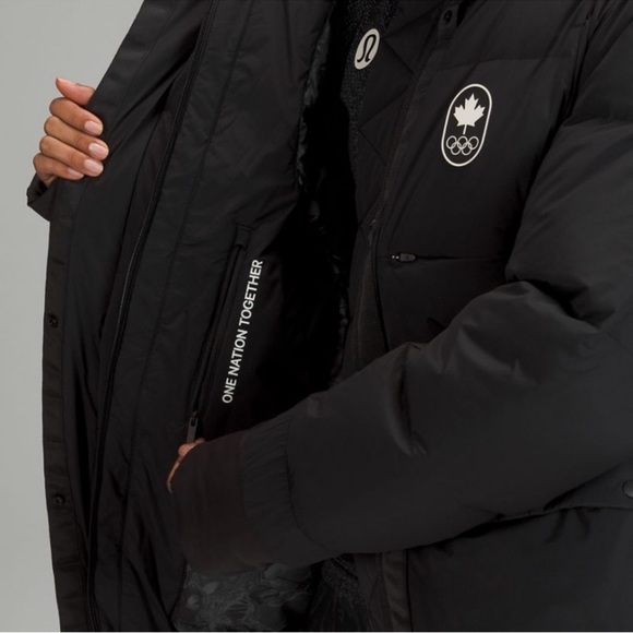 Lululemon Team  Canada 22 down jacket size 12 EUC - Picture 10 of 11